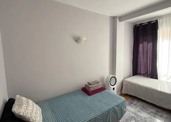 Cosy And Secure Center * 马尔韦利亚